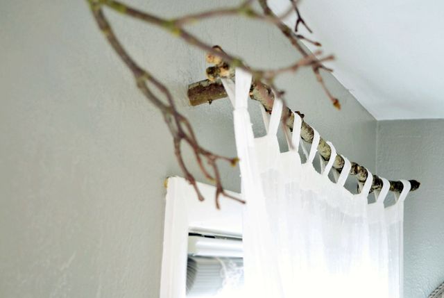 Как обновить старые шторы: 10 ярких решений